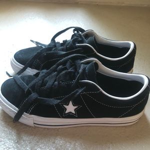 Black One Star Converse